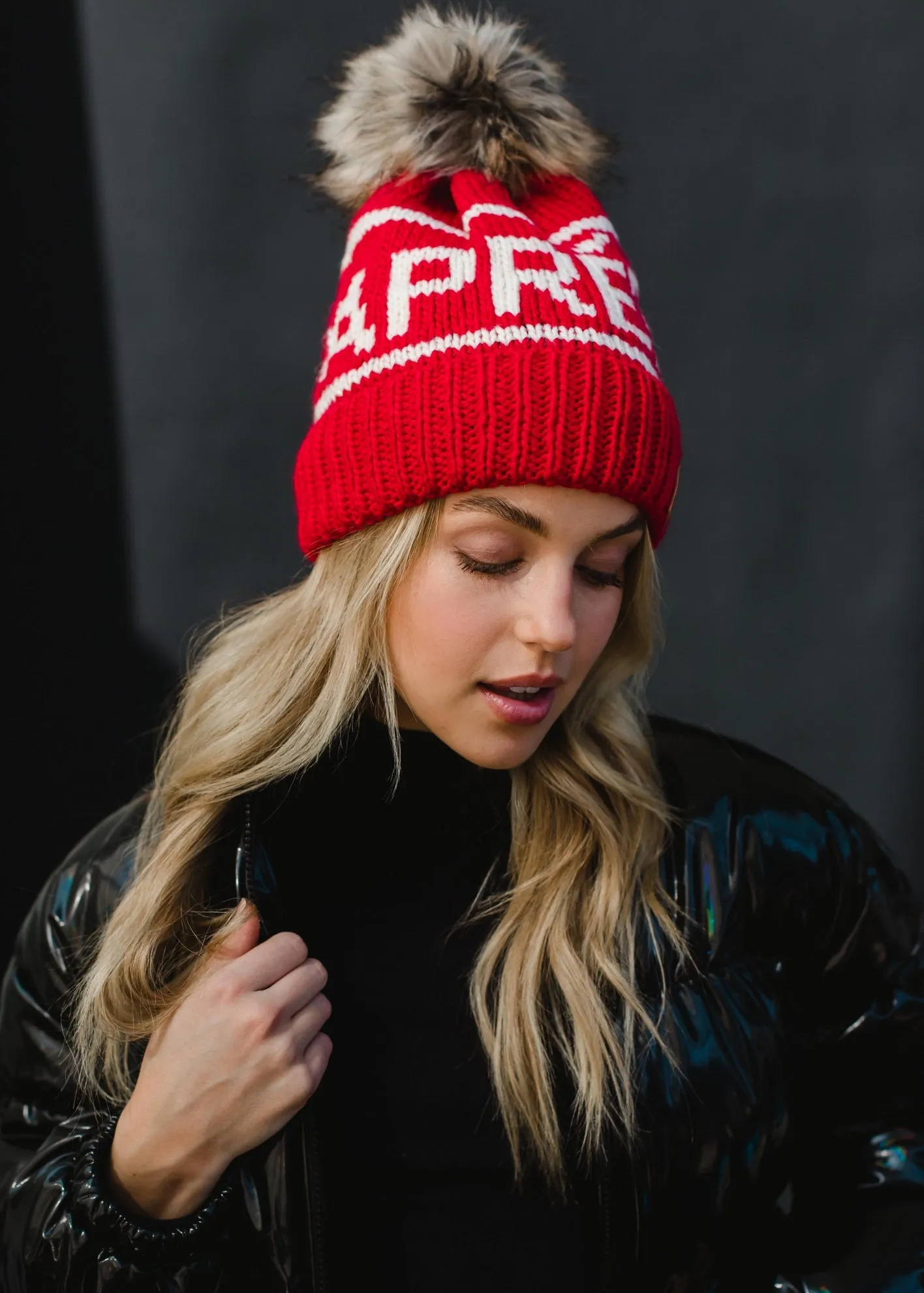 Apres Pom Pom Beanie - Red