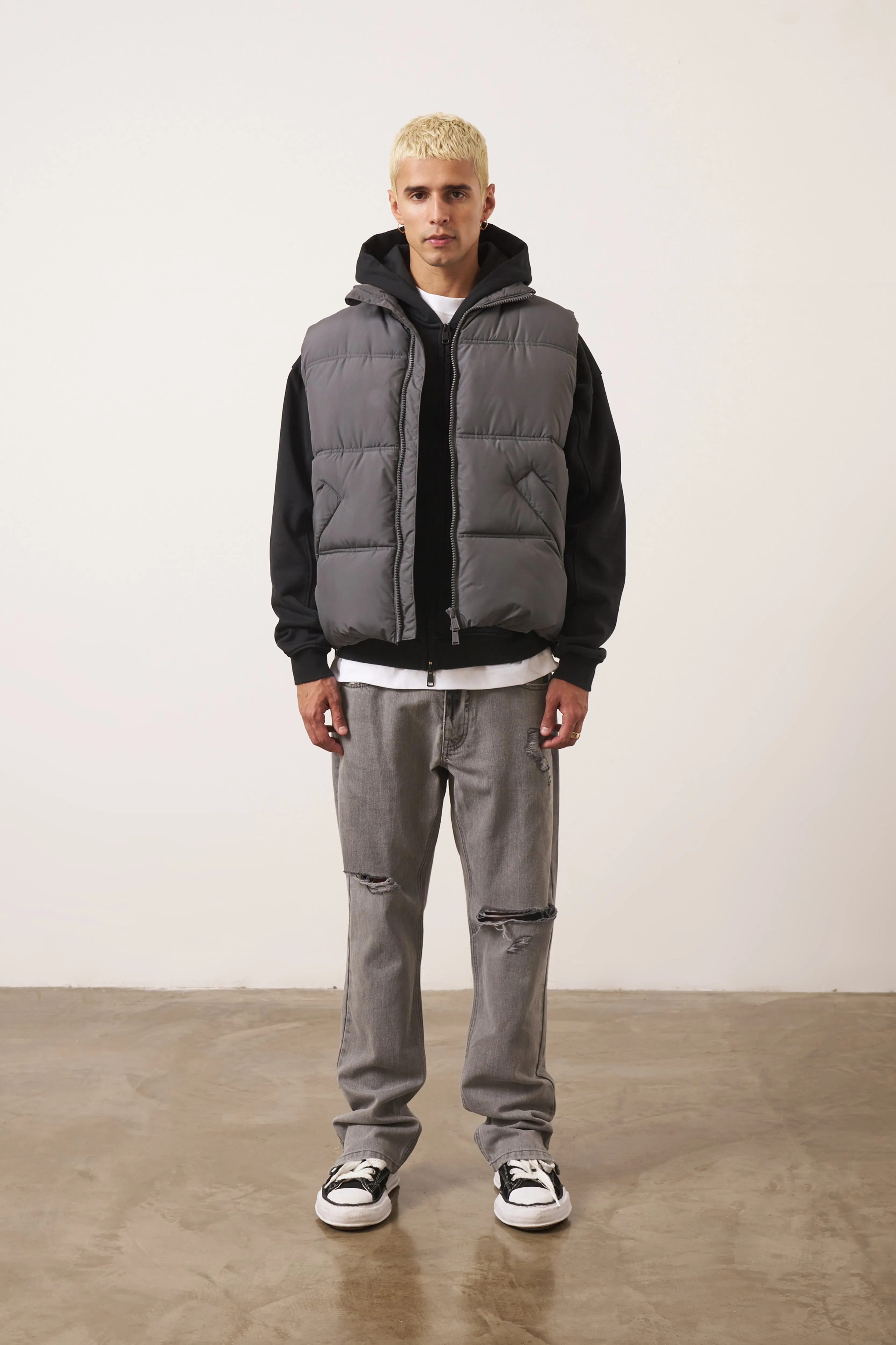 ESSENTIALS MATTE GILET - CHARCOAL