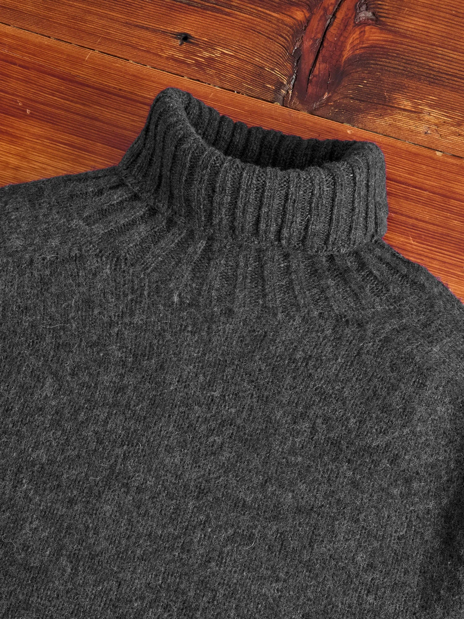 "Sylvester" Wool Turtleneck Sweater in Oxford